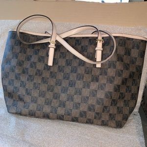 Michael Kors Jet Set Checkered Tote